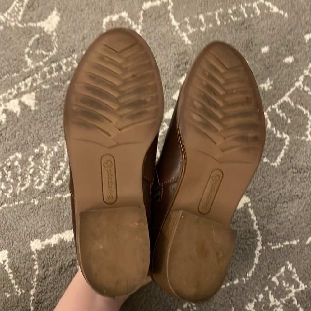 Baretraps Medley Brown comfy ankle booties - Picture 11 of 13